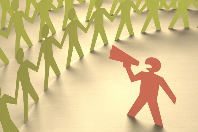 Should vegans promote vegetarianism? Lessons in effective advocacy.